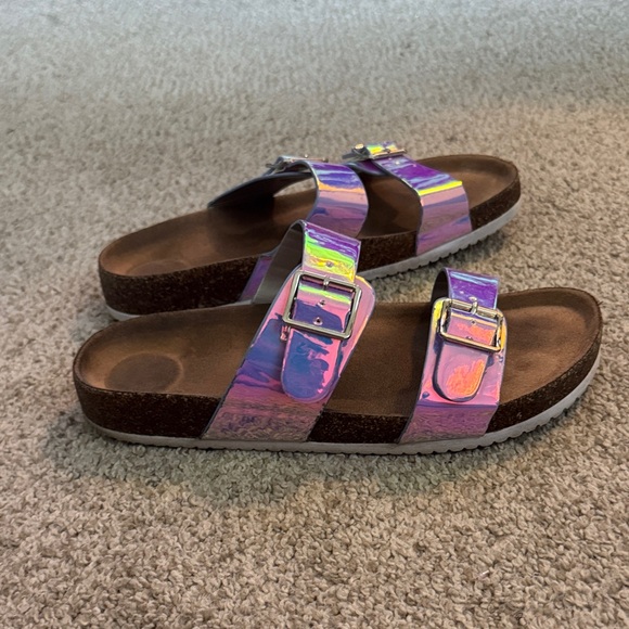 Kids Iridescent Sandals - Picture 5 of 9